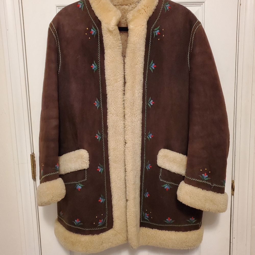 Brown shearling embroidered coat